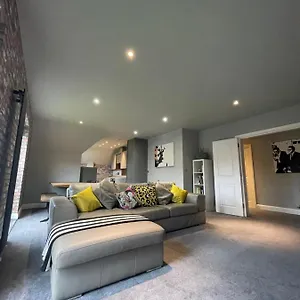 Spacious Nec Bhx Solihull